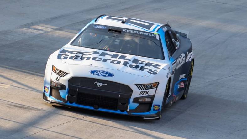 Sep 16, 2022; Bristol, Tennessee, USA; NASCAR Cup Series driver Brad Keselowski (6) during practice for the Bass Pro Shops Night Race at Bristol Motor Speedway. Mandatory Credit: Randy Sartin-USA TODAY Sports