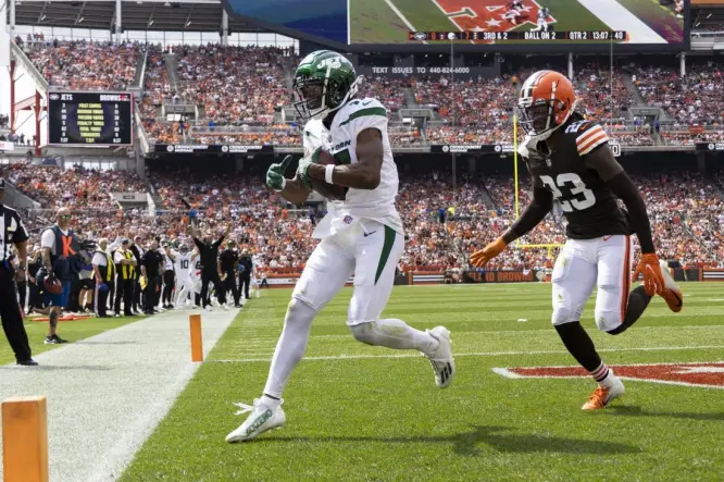 CLEVELAND, OH - SEPTEMBER 18: Cleveland Browns cornerback Martin