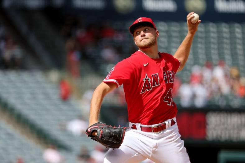 Sep 18, 2022; Anaheim, California, USA;  Los Angeles Angels starting pitcher Reid Detmers (48) pitches during the sixth inning against the Seattle Mariners at Angel Stadium. Mandatory Credit: Kiyoshi Mio-USA TODAY Sports