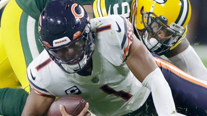 Green Bay Packers linebacker Preston Smith (91) sacks Chicago Bears quarterback Justin Fields (1) during their football game on Sunday, September 18, 2022 at Lambeau Field. in Green Bay, Wis. Wm. Glasheen USA TODAY NETWORK-Wisconsin

Apc Pack Vs Bears 4284 091822wag