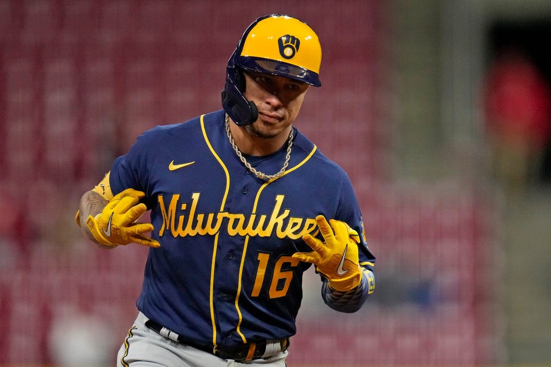 MLB roundup: Brewers' Kolten Wong swats 3 HRs vs. Reds