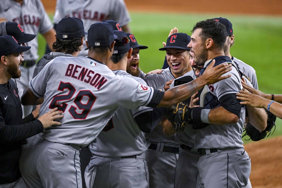 Steven Kwan's sacrifice fly caps a two-run 11th inning for the