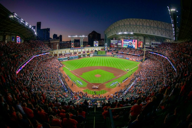 Visiting Minute Maid Park: This is what you need to know