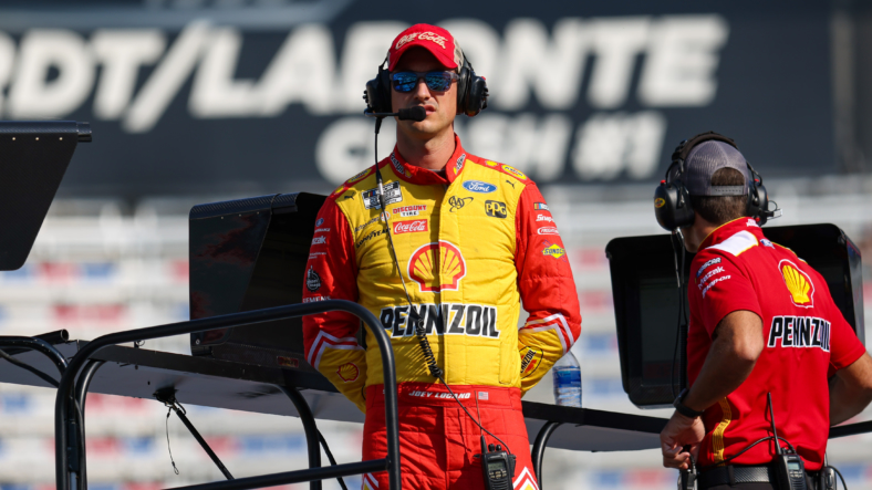 NASCAR: Bass Pro Shops Night Race - Practice and Qualifying