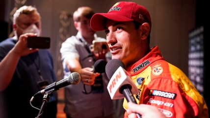 NASCAR: Joey Logano labels himself the championship favorite