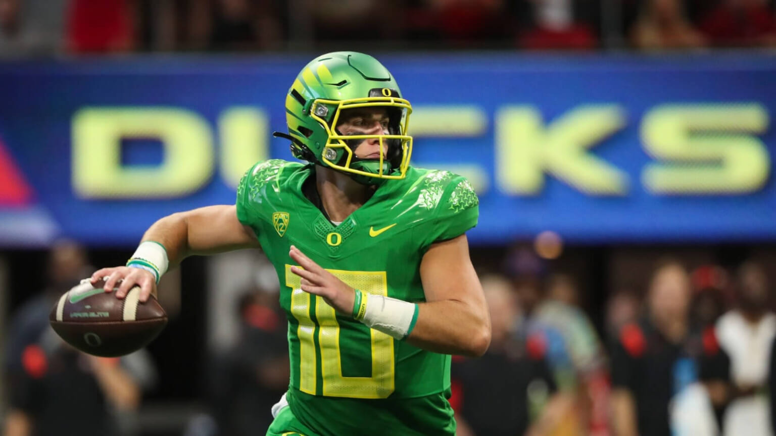 How To Watch the Oregon Ducks vs the Oregon State Beavers