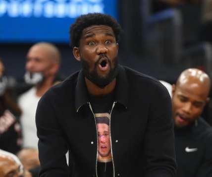 Deandre Ayton reportedly blames Phoenix Suns owner Robert Sarver for losing out on $40 million in new extension