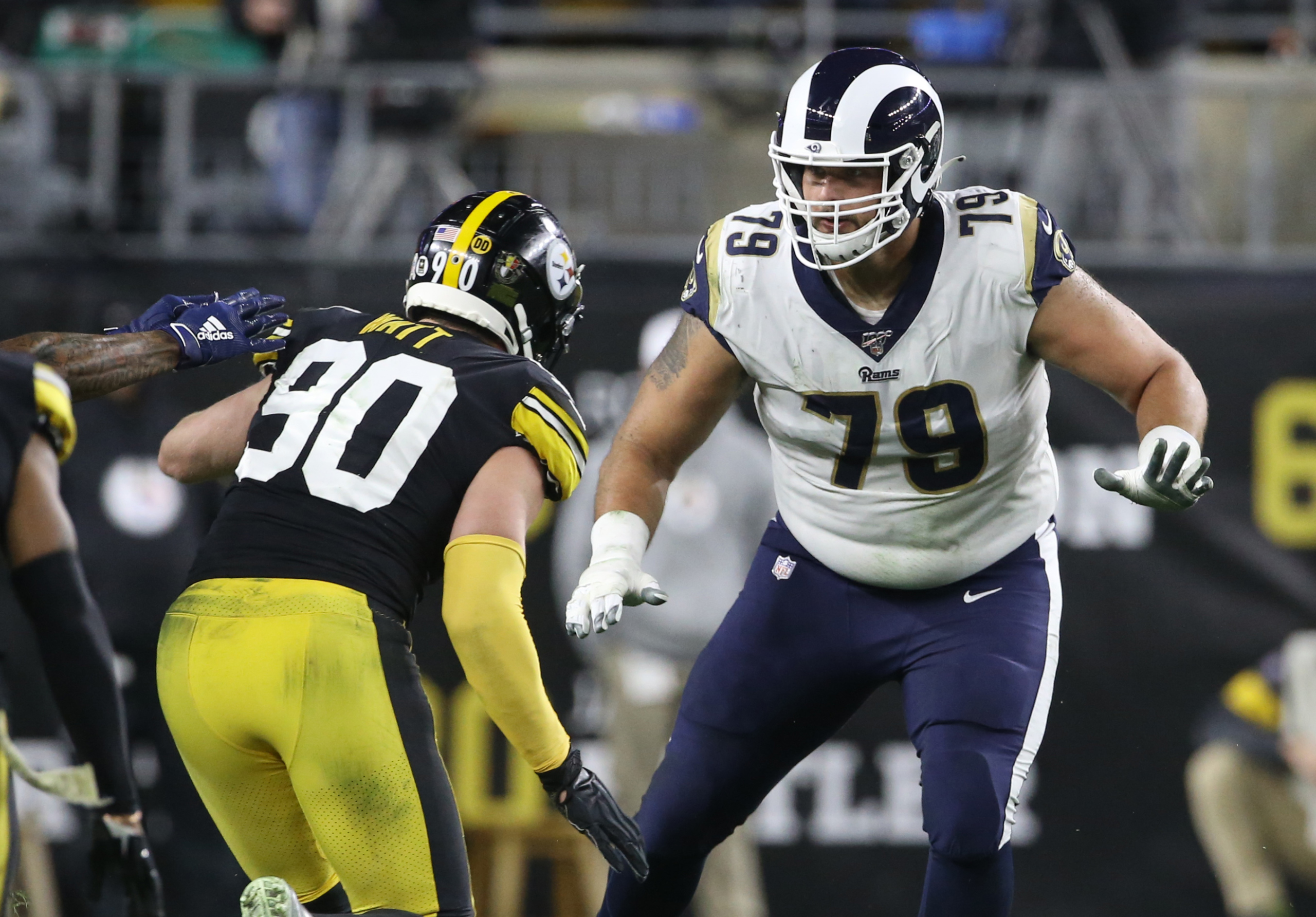 Rob Havenstein signs three-year contract extension with the Los Angeles Rams