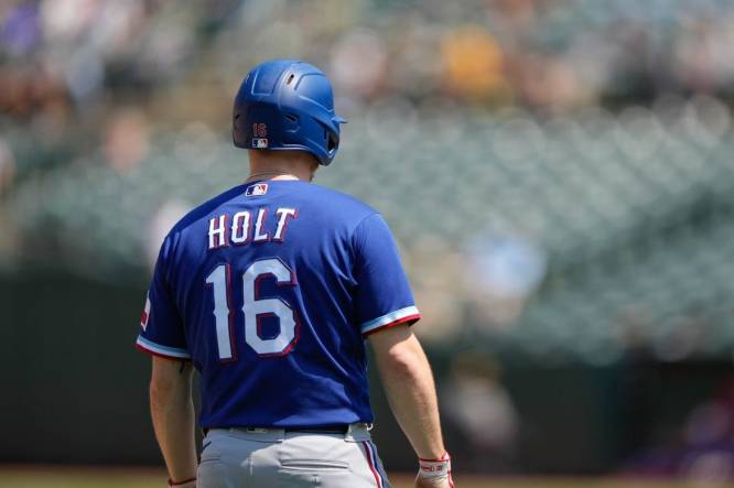 Brock Holt announces his retirement from baseball : r/baseball