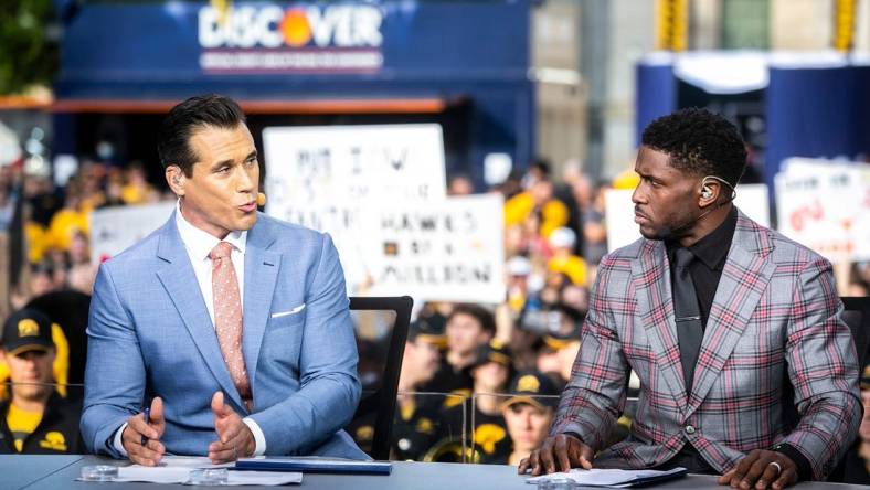 Brady Quinn, left, speaks as Reggie Bush looks on during the Fox Sports Big Noon Kickoff NCAA football pregame show, Saturday, Oct. 9, 2021, at the Pentacrest in Iowa City, Iowa.

211009 Big Noon 012 Jpg