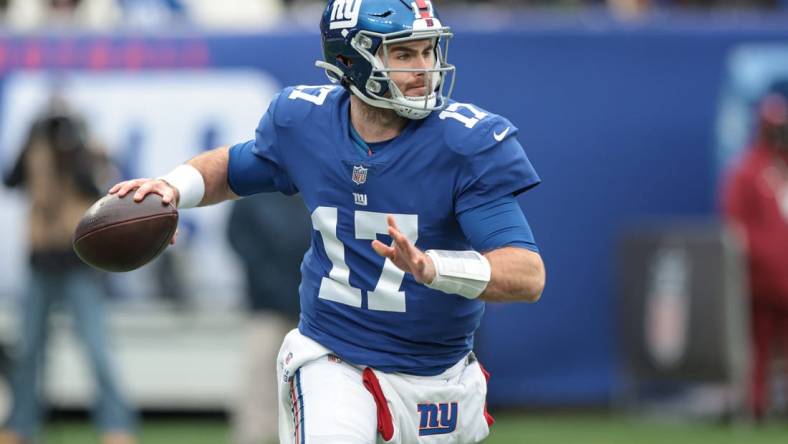 Jan 9, 2022; East Rutherford, New Jersey, USA; New York Giants quarterback Jake Fromm (17) throws the ball against the Washington Football Team during the first half at MetLife Stadium. Mandatory Credit: Vincent Carchietta-USA TODAY Sports