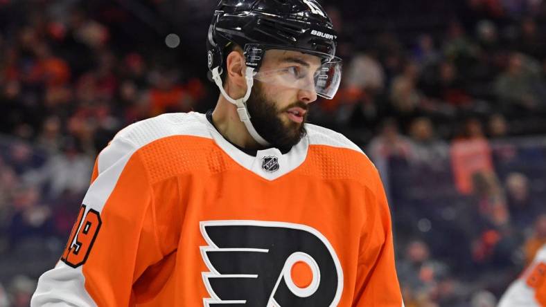 Mar 13, 2022; Philadelphia, Pennsylvania, USA; Philadelphia Flyers center Derick Brassard (19) against the Montreal Canadiens at Wells Fargo Center. Mandatory Credit: Eric Hartline-USA TODAY Sports