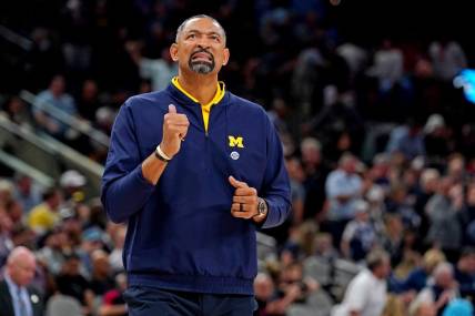Mar 24, 2022; San Antonio, TX, USA; Michigan Wolverines head coach Juwan Howard reacts against the Villanova Wildcats in the semifinals of the South regional of the men's college basketball NCAA Tournament at AT&T Center. Mandatory Credit: Daniel Dunn-USA TODAY Sports