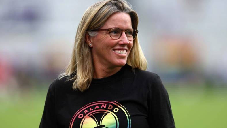 May 27, 2022; Orlando, Florida, USA;  Orlando Pride head coach Amanda Cromwell before the game against the Washington Spirit at Exploria Stadium. Mandatory Credit: Nathan Ray Seebeck-USA TODAY Sports