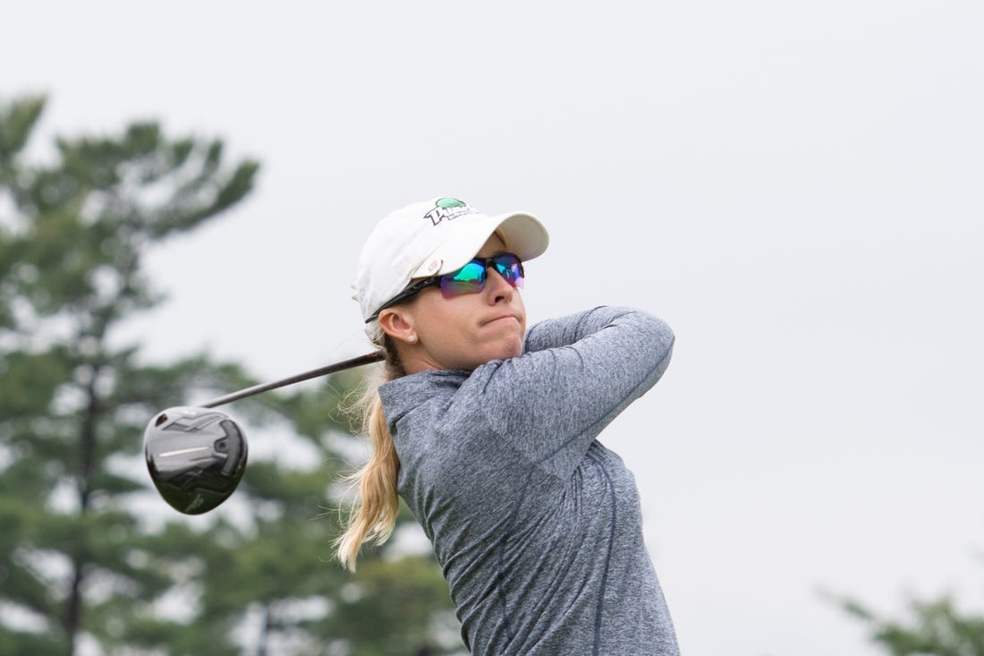 Aug 26, 2022; Ottawa, Ontario, CAN; Jodi Ewart Shadoff fron England tees off during the second round of the CP Women's Open golf tournament. Mandatory Credit: Marc DesRosiers-USA TODAY Sports