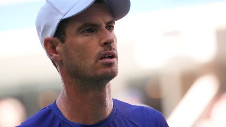 Sept 2, 2022; Flushing, NY, USA; Andy Murray of Great Britain hits to Matteo Berrettini of Italy on day five of the 2022 U.S. Open tennis tournament at USTA Billie Jean King National Tennis Center. Mandatory Credit: Robert Deutsch-USA TODAY Sports