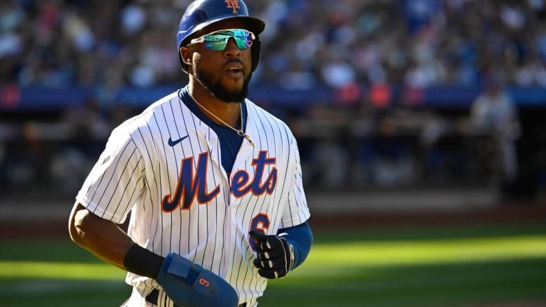 Sep 1, 2022; New York City, New York, USA; New York Mets right fielder Starling Marte (6) during the first inning against the Los Angeles Dodgers at Citi Field. Mandatory Credit: Gregory Fisher-USA TODAY Sports