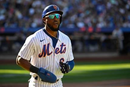 Sep 1, 2022; New York City, New York, USA; New York Mets right fielder Starling Marte (6) during the first inning against the Los Angeles Dodgers at Citi Field. Mandatory Credit: Gregory Fisher-USA TODAY Sports