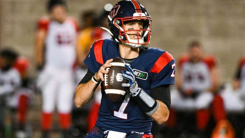 Sep 2, 2022; Montreal, Quebec, CAN; Montreal Alouettes quarterback Trevor Harris (7) against the Ottawa Redblacks during the second quarter at Percival Molson Memorial Stadium. Mandatory Credit: David Kirouac-USA TODAY Sports