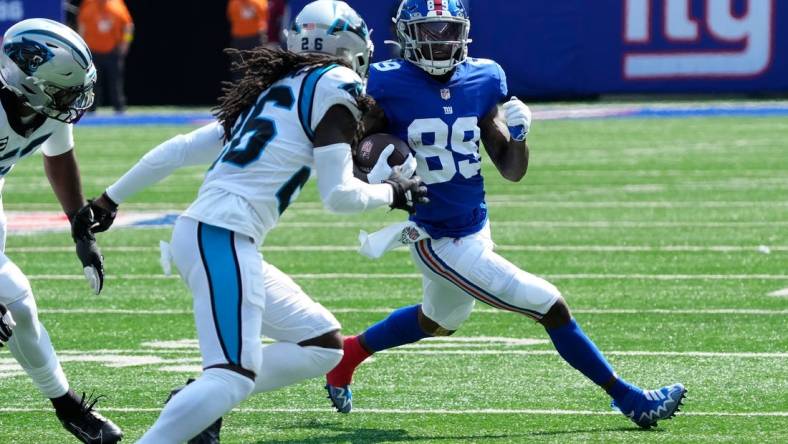 Sep 18, 2022; East Rutherford, NJ, USA; New York Giants wide receiver Kadarius Toney (89) runs the ball against the Carolina Panthers at MetLife Stadium. Mandatory Credit: Robert Deutsch-USA TODAY Sports