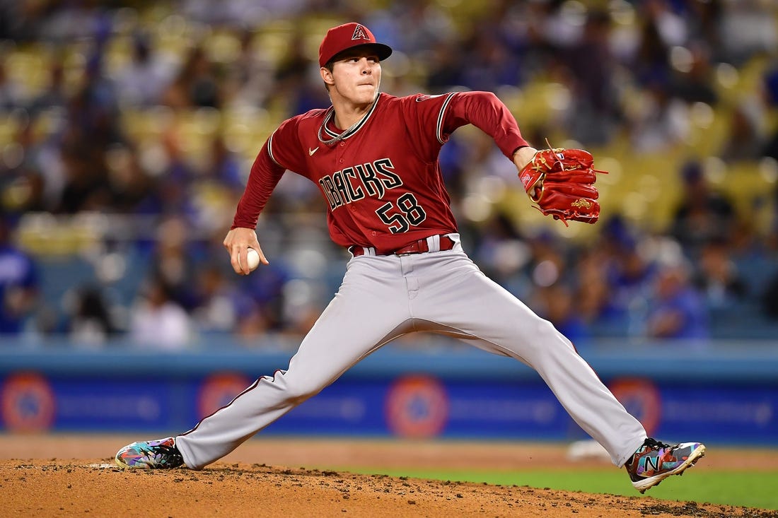 LOS ANGELES, CA - SEPTEMBER 20: Arizona Diamondbacks relief