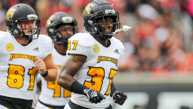 Sep 10, 2022; Cincinnati, Ohio, USA; Kennesaw State Owls running back Yesiah Clemons (37) reacts after a play in the first half against the Cincinnati Bearcats at Nippert Stadium. Mandatory Credit: Katie Stratman-USA TODAY Sports