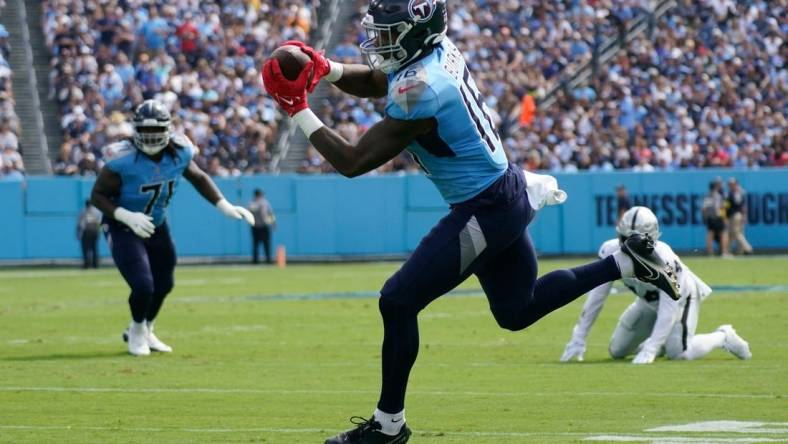 Tennessee Titans wide receiver Treylon Burks (16) catches a pass during the second quarter at Nissan Stadium Sunday, Sept. 25, 2022, in Nashville, Tenn.

Nfl Las Vegas Raiders At Tennessee Titans