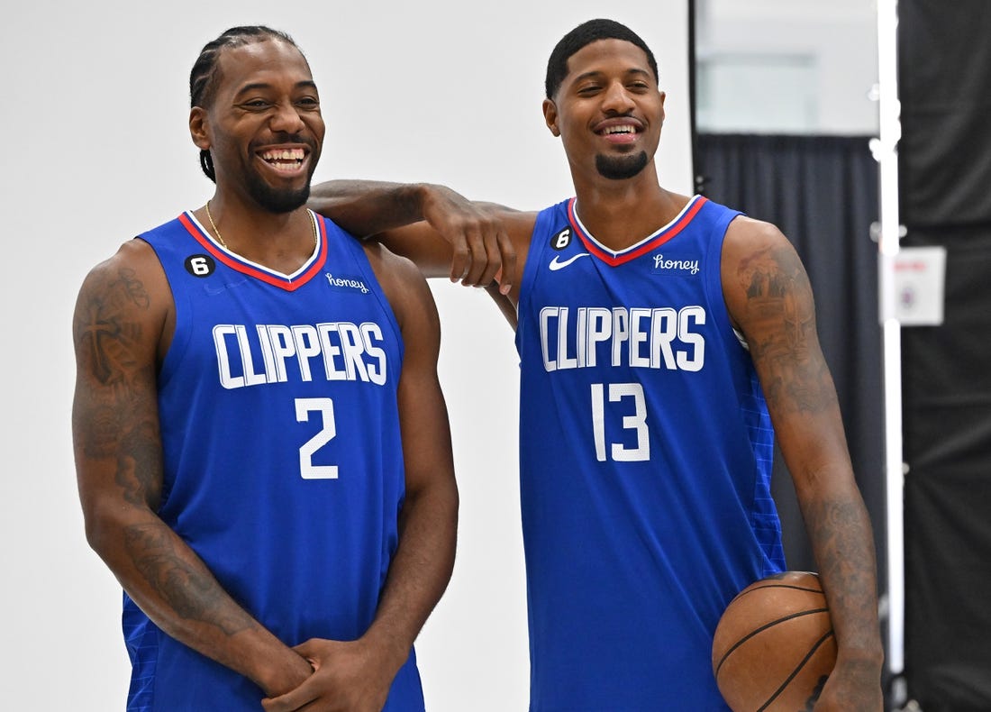 Clippers' Kawhi Leonard makes return after missing entire 2021