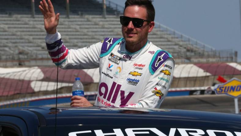 Sep 25, 2022; Fort Worth, Texas, USA;  NASCAR Cup Series driver Alex Bowman (48) before the AutoTrader EchoPark Automotive 500 at Texas Motor Speedway. Mandatory Credit: Michael C. Johnson-USA TODAY Sports