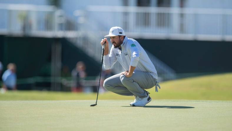 Mark Hubbard lines up a putt on the 9th during Round 2 of tournament play of the Sanderson Farms Championship at the Country Club of Jackson in Jackson, Miss., Friday, Sept. 30, 2022.

Tcl Sfc