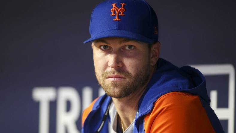 Sep 30, 2022; Atlanta, Georgia, USA; New York Mets starting pitcher Jacob deGrom (48) in the dugout against the Atlanta Braves in the second inning at Truist Park. Mandatory Credit: Brett Davis-USA TODAY Sports