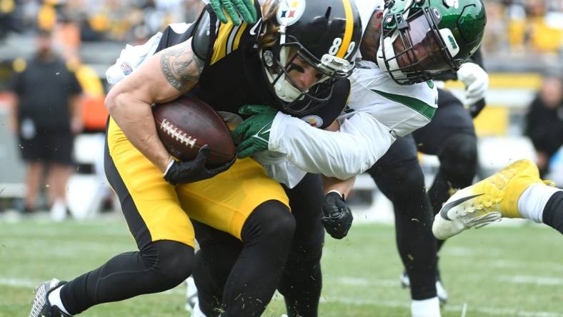 Oct 2, 2022; Pittsburgh, Pennsylvania, USA;  Pittsburgh Steelers wide receiver Gunner Olszewski (89) is stopped by New York Jets linebacker Kwon Alexander (9) for no gain during the first quarter at Acrisure Stadium. Mandatory Credit: Philip G. Pavely-USA TODAY Sports