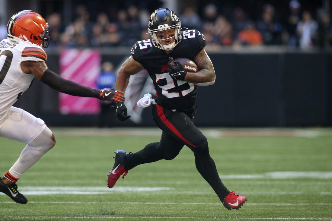 Oct 2, 2022; Atlanta, Georgia, USA; Atlanta Falcons running back Tyler Allgeier (25) runs the ball against the Cleveland Browns in the second half at Mercedes-Benz Stadium. Mandatory Credit: Brett Davis-USA TODAY Sports