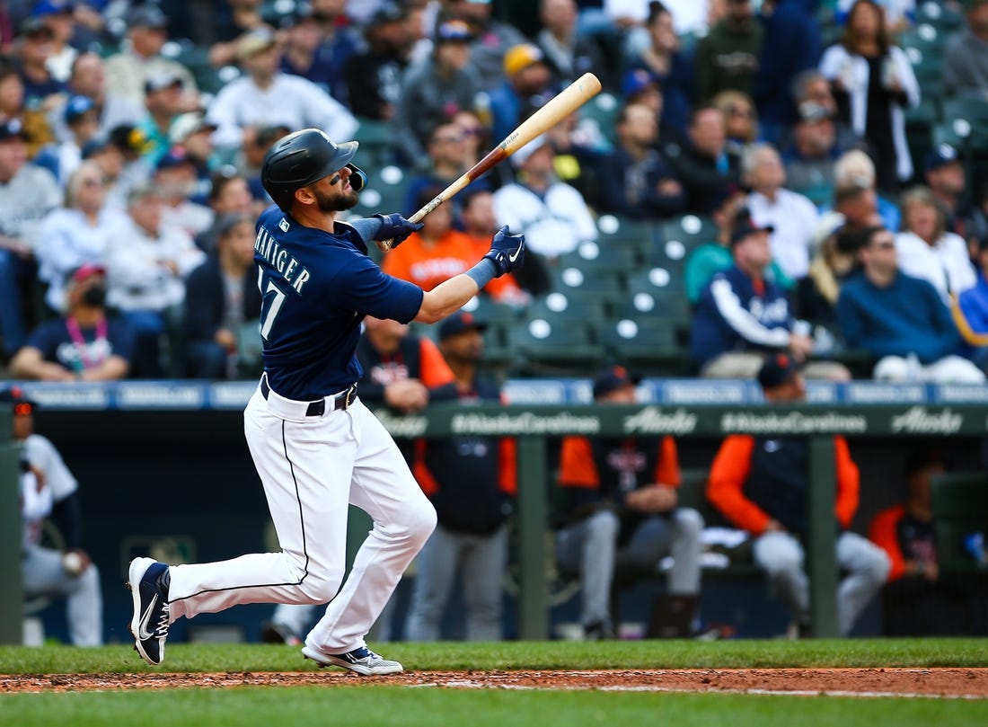 Mariners catcher Luis Torrens earns win on mound in DH opener