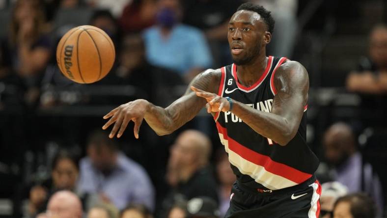 Oct 9, 2022; Sacramento, California, USA; Portland Trail Blazers forward Nassir Little (10) passes against the Sacramento Kings during the fourth quarter at Golden 1 Center. Mandatory Credit: Darren Yamashita-USA TODAY Sports