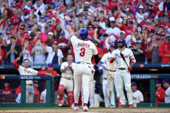 Underdog Phillies slay Braves to reach first NLCS since 2010 - The Japan  Times