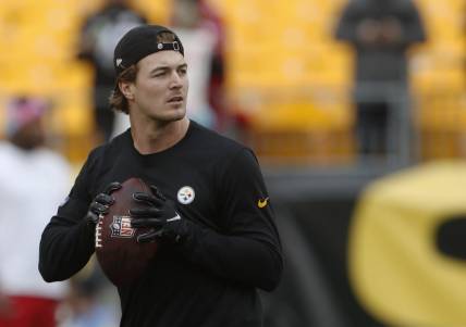 Oct 16, 2022; Pittsburgh, Pennsylvania, USA; Pittsburgh Steelers quarterback Kenny Pickett (8) warms up before the game against the Tampa Bay Buccaneers at Acrisure Stadium. Mandatory Credit: Charles LeClaire-USA TODAY Sports