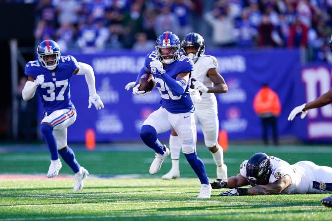 Surprising Giants go for 6-1 against Jaguars