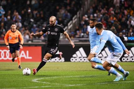 Oct 17, 2022; Queens, New York, USA;  Inter Miami CF forward Gonzalo Higuain (10) controls the ball during the first half of a MLS Eastern Conference quarterfinal match against New York City FC at Citi Field. Mandatory Credit: Mark Smith-USA TODAY Sports