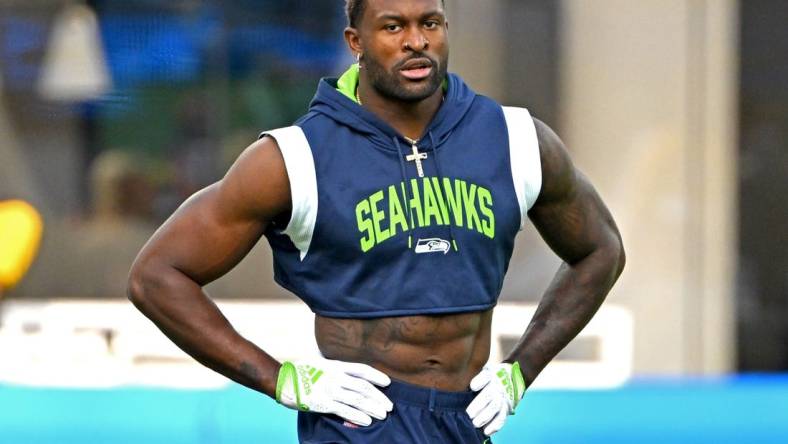 Oct 23, 2022; Inglewood, California, USA;  Seattle Seahawks wide receiver DK Metcalf (14) warms up prior to the game against the Los Angeles Chargers at SoFi Stadium. Mandatory Credit: Jayne Kamin-Oncea-USA TODAY Sports