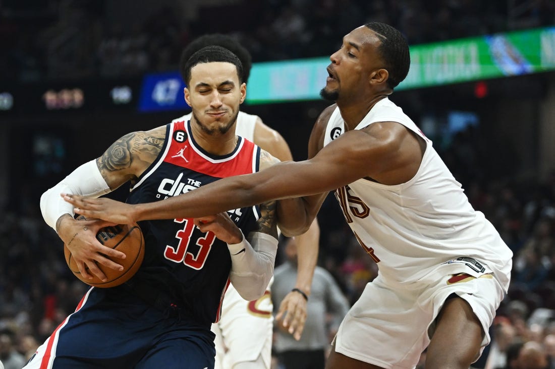 Donovan Mitchell breaks franchise record, leads Cavs past Wizards in OT