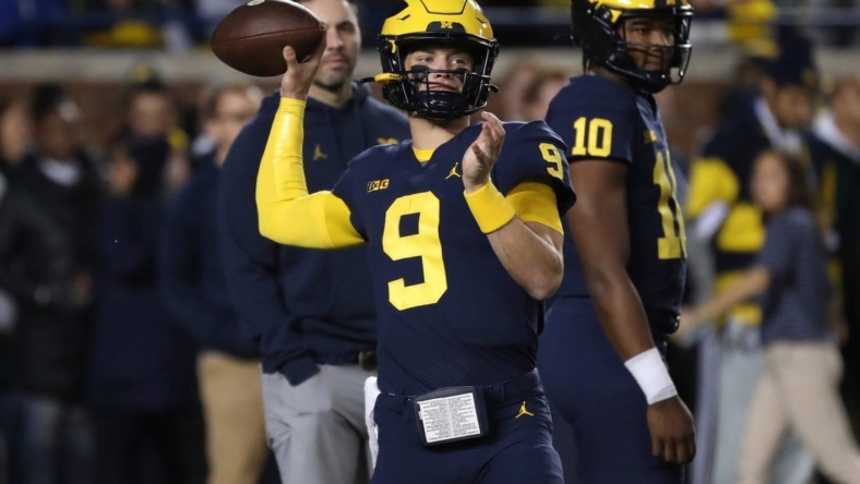 Michigan Wolverines quarterback J.J. McCarthy warms up before action against the Michigan State Spartans, Saturday, October 29, 2022.

Msumich 102922 Kd 0011472