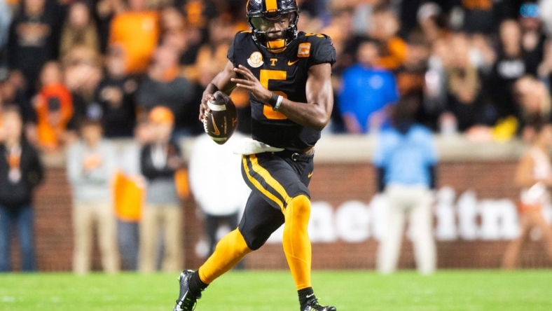 Tennessee quarterback Hendon Hooker (5) during Tennessee's game against Kentucky at Neyland Stadium in Knoxville, Tenn., on Saturday, Oct. 29, 2022.

Kns Vols Kentucky Bp