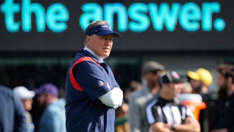 Oct 30, 2022; East Rutherford, NJ, USA;  New England Patriots head coach Bill Belichick  before the game against the New York Jets at MetLife Stadium. Mandatory Credit: Robert Deutsch-USA TODAY Sports