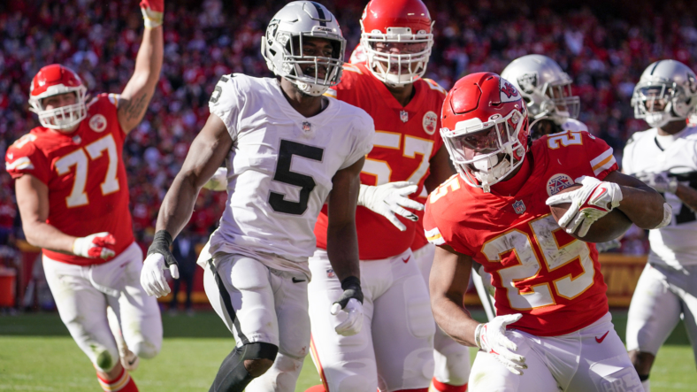 NFL: Las Vegas Raiders at Kansas City Chiefs