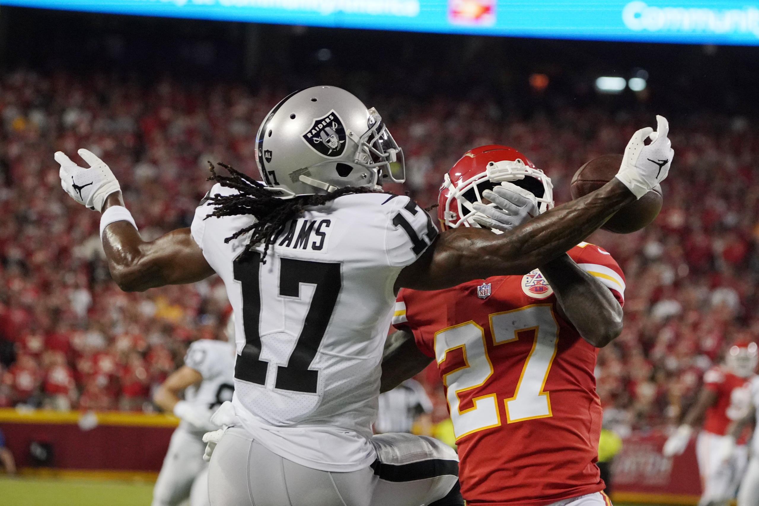 Instant Analysis: Raiders are a mess in 30-23 loss to Buffalo - Las Vegas  Sun News