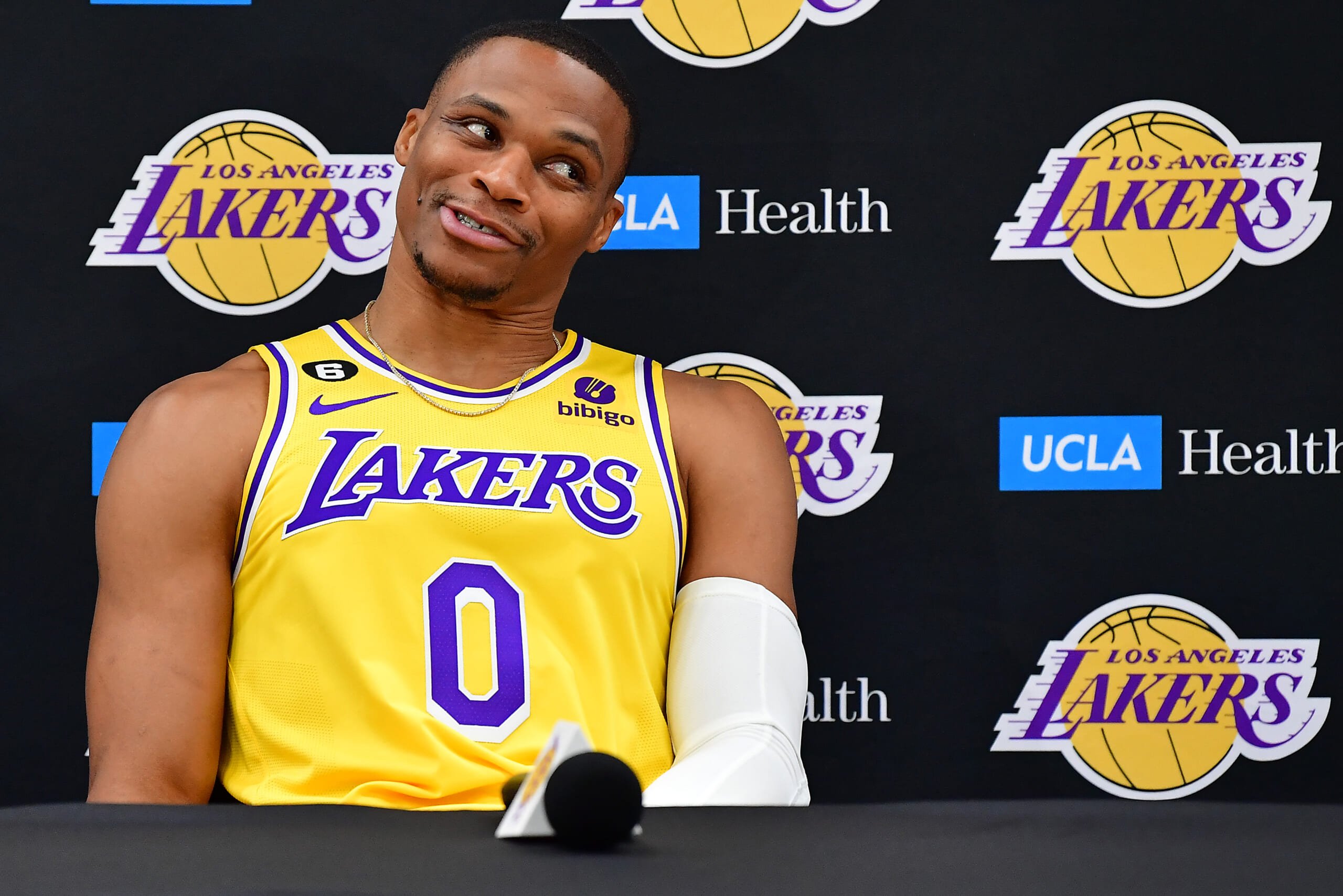 Which 2021-2022 Lakers players still don't have a team for 2022-2023? - AS  USA