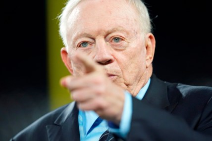 Jerry Jones accused of sexually assaulting woman in front of Dallas Cowboys players