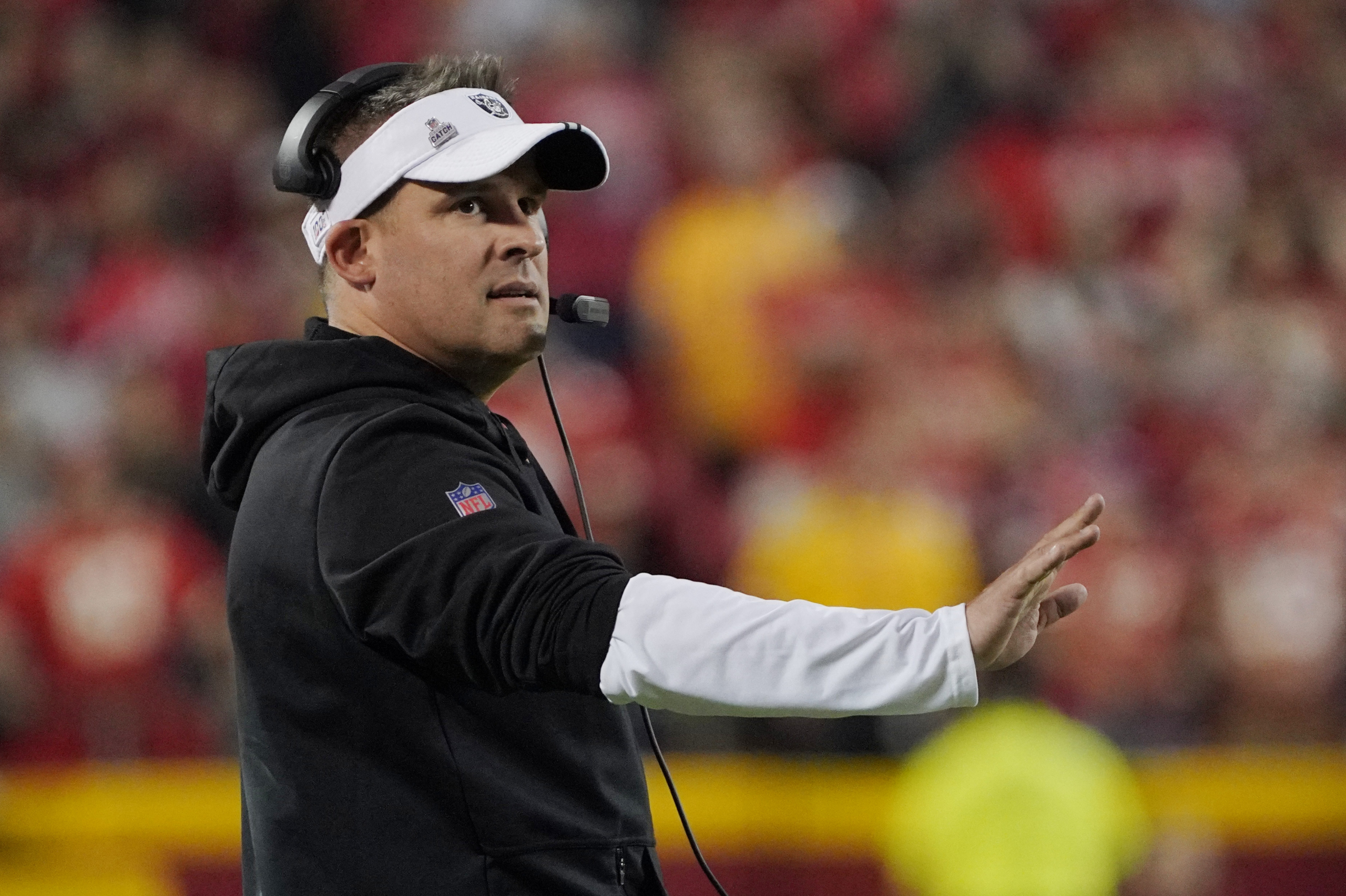 Raiders players 'all on board' with Josh McDaniels' decision to go for two  late in loss to Chiefs