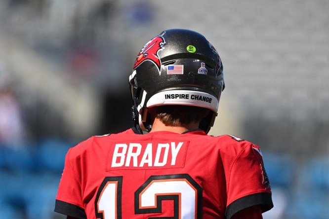 Tom Brady, Buccaneers embarrassed by Panthers in shocking loss